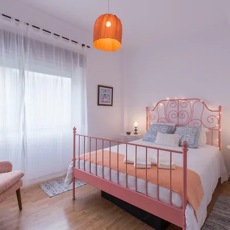 Light Filled Apartment, By Timecooler Apartmán *